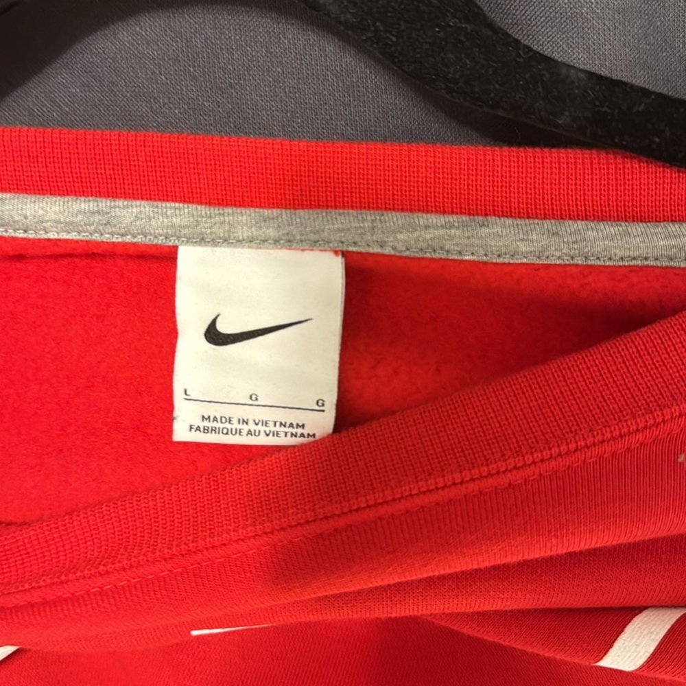Nike SJU Red Crewneck - Picture 4 of 4